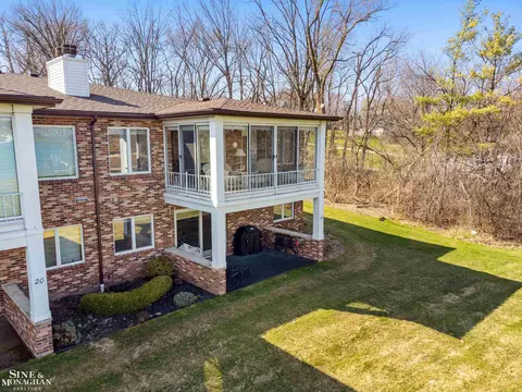 1935 River Rd #19, Saint Clair, MI 48079