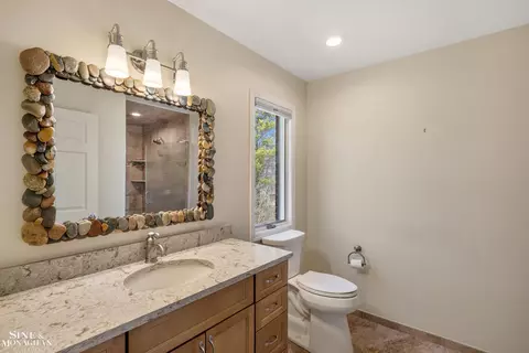 Bath - 1935 River Rd #19, Saint Clair, MI 48079 photo 4 of 8