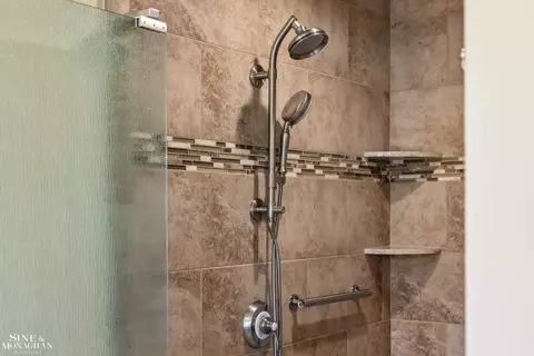 Bath - 1935 River Rd #19, Saint Clair, MI 48079 photo 6 of 8