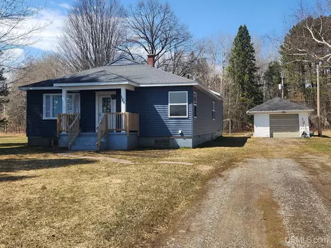 125 Us 141, Crystal Falls, MI 49920