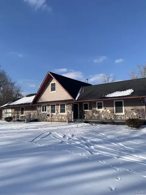 13168 Beecher, Hudson, MI 49247