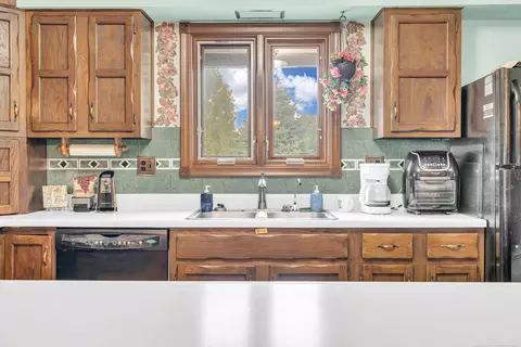 Kitchen - 1370 Forester, Deckerville, MI 48427 photo 3 of 5