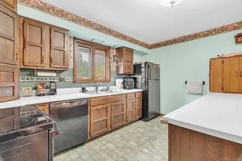 Kitchen - 1370 Forester, Deckerville, MI 48427 photo 2 of 5