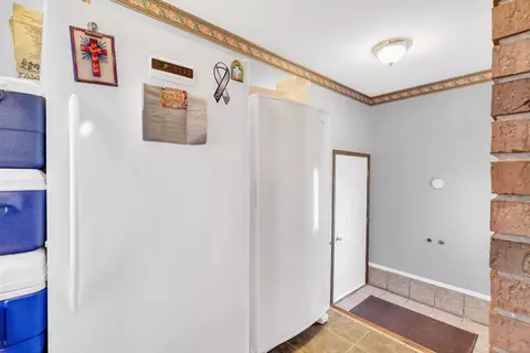 Entry Way - 1370 Forester, Deckerville, MI 48427 photo 4 of 5