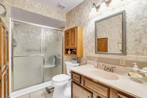Bath - 1370 Forester, Deckerville, MI 48427 photo 1 of 2