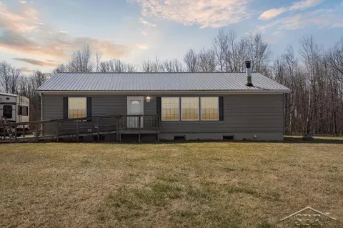 2868 N Flajole, Rhodes, MI 48652