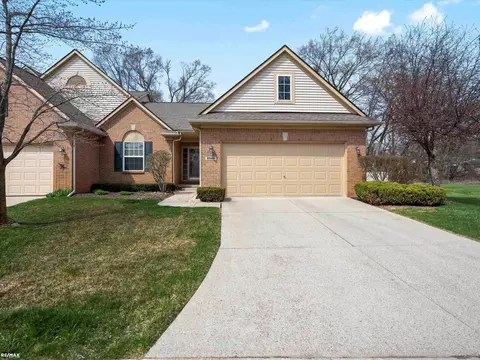 8046 Stony, White Lake, MI 48386