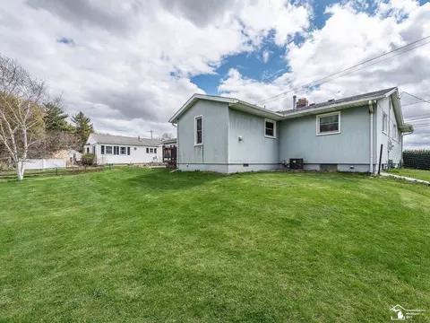 Exterior - 5370 E Albain, Monroe, MI 48161 photo 4 of 7