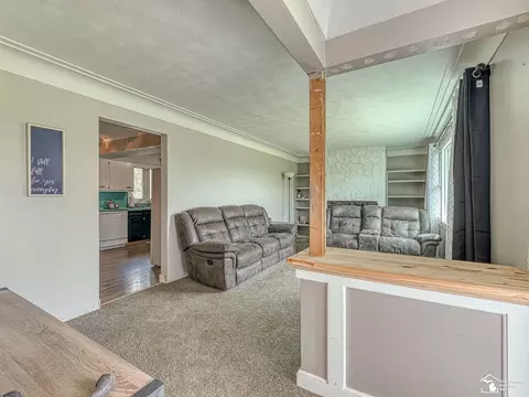 Living - 5370 E Albain, Monroe, MI 48161 photo 4 of 4