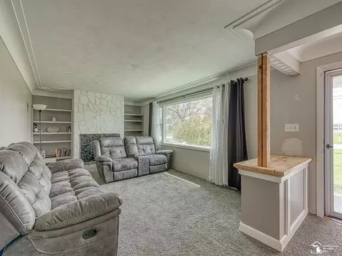 Living - 5370 E Albain, Monroe, MI 48161 photo 1 of 4