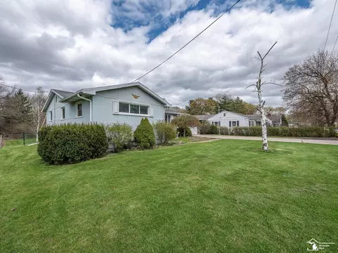 Exterior - 5370 E Albain, Monroe, MI 48161 photo 2 of 7