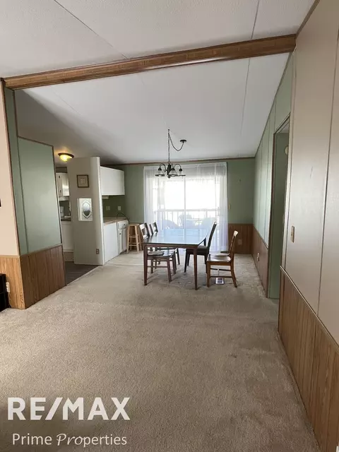 Dining - 29 Armstrong, Flushing, MI 48433 photo 1 of 2