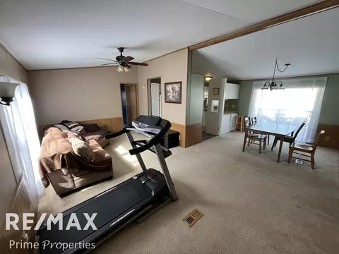 Living - 29 Armstrong, Flushing, MI 48433 photo 1 of 1