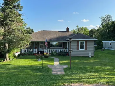 118 E Lk, Michigamme, MI 49861