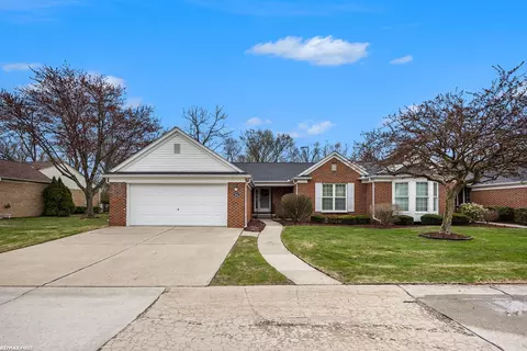 37826 E Maple Cir #BLDG 23 -  23, Clinton Township, MI 48036