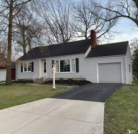 111 Sylvan, Monroe, MI 48162