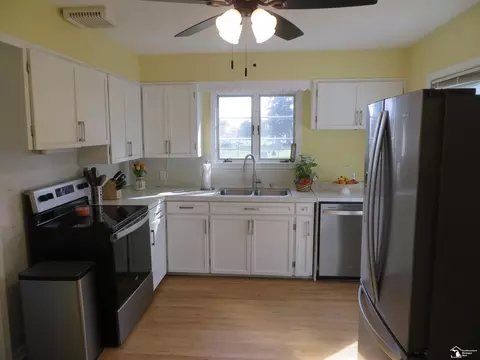 Kitchen - 111 Sylvan, Monroe, MI 48162 photo 1 of 3