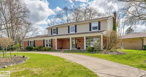2686 Belle Vw, Shelby Township, MI 48316