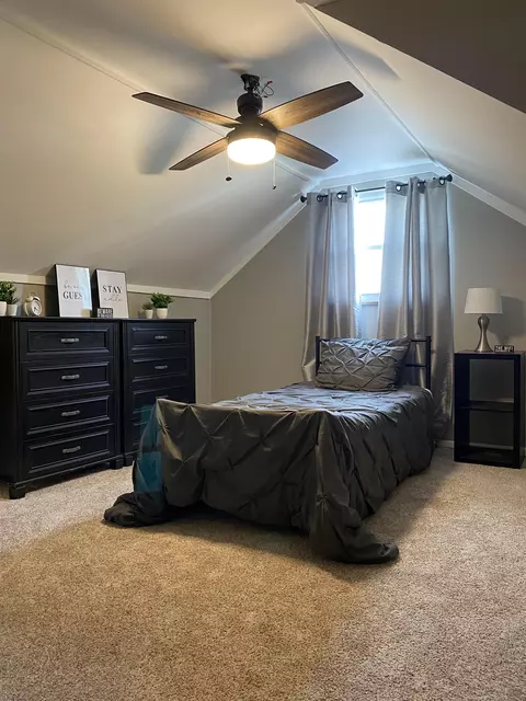 Bedroom - 815 Coutant, Flushing, MI 48433 photo 2 of 3