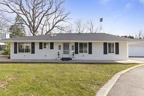 1501 River #301, Saint Clair, MI 48079