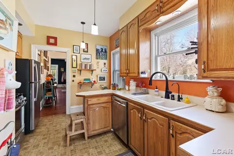 Kitchen - 424 N Evans, Tecumseh, MI 49286 photo 4 of 4