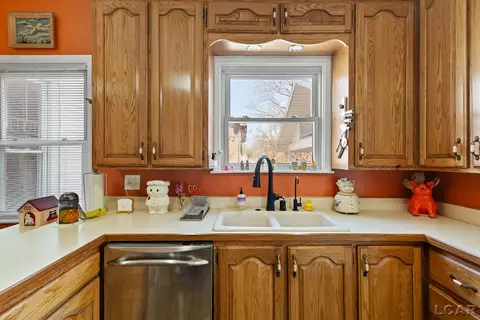Kitchen - 424 N Evans, Tecumseh, MI 49286 photo 3 of 4