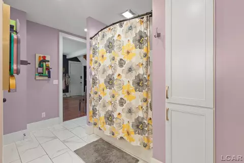 Bath - 424 N Evans, Tecumseh, MI 49286 photo 2 of 4