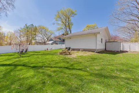 Exterior - 424 N Evans, Tecumseh, MI 49286 photo 5 of 11