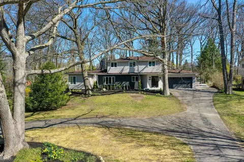 410 Kendry, Bloomfield Hills, MI 48302