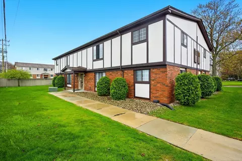 20709 Edgewood, Saint Clair Shores, MI 48080