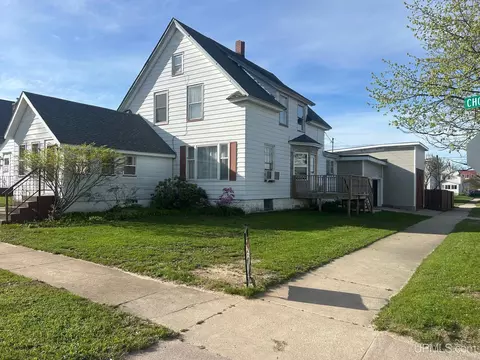 231 E Chocolay, Munising, MI 49862