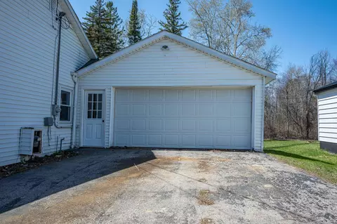 Exterior - 711 N N Spg, Gladwin, MI 48624 photo 5 of 14