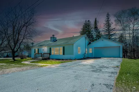 Exterior - 711 N N Spg, Gladwin, MI 48624 photo 4 of 14