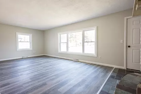 Living - 711 N N Spg, Gladwin, MI 48624 photo 3 of 6