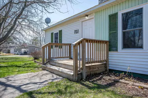 Exterior - 711 N N Spg, Gladwin, MI 48624 photo 6 of 14