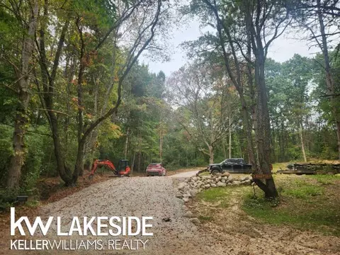 13493 Riker, Chelsea, MI 48118