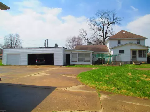 965 W Dewey, Owosso, MI 48867