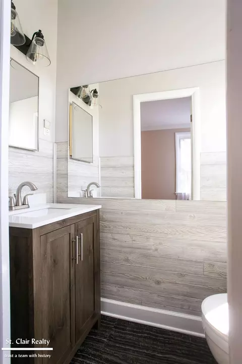 Bath - 1479 Bartlett, Saint Clair, MI 48079 photo 2 of 5
