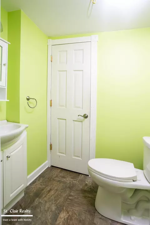 Bath - 1479 Bartlett, Saint Clair, MI 48079 photo 3 of 5
