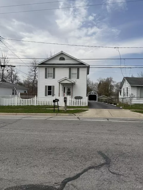 956 S Winter, Adrian, MI 49221
