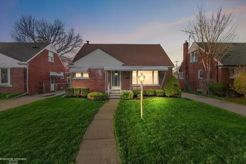 20533 Frazho, Saint Clair Shores, MI 48081