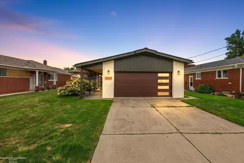 22530 Shorewood, Saint Clair Shores, MI 48081