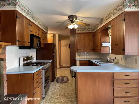 1522 Coutant, Flushing, MI 48433 photo 7
