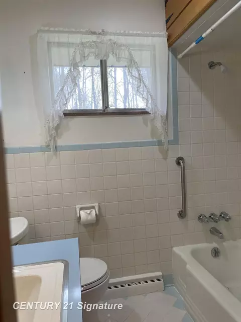 1522 Coutant, Flushing, MI 48433 photo 11