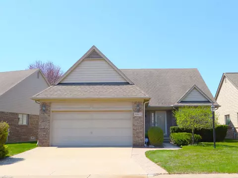 52603 Westcreek #117, Macomb, MI 48042