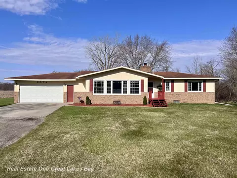 8574 S Raucholz, Saint Charles, MI 48655