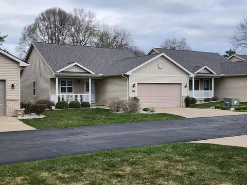 2709 Kitty Hawk, Midland, MI 48642
