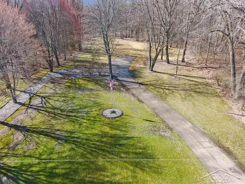 12537 Frost, Hemlock, MI 48626