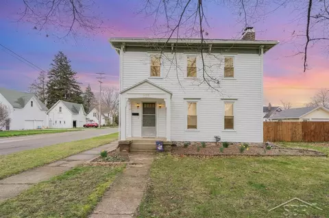 938 Sixth, Lake Odessa, MI 48849