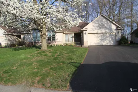 910 Hickory Crk, Temperance, MI 48182